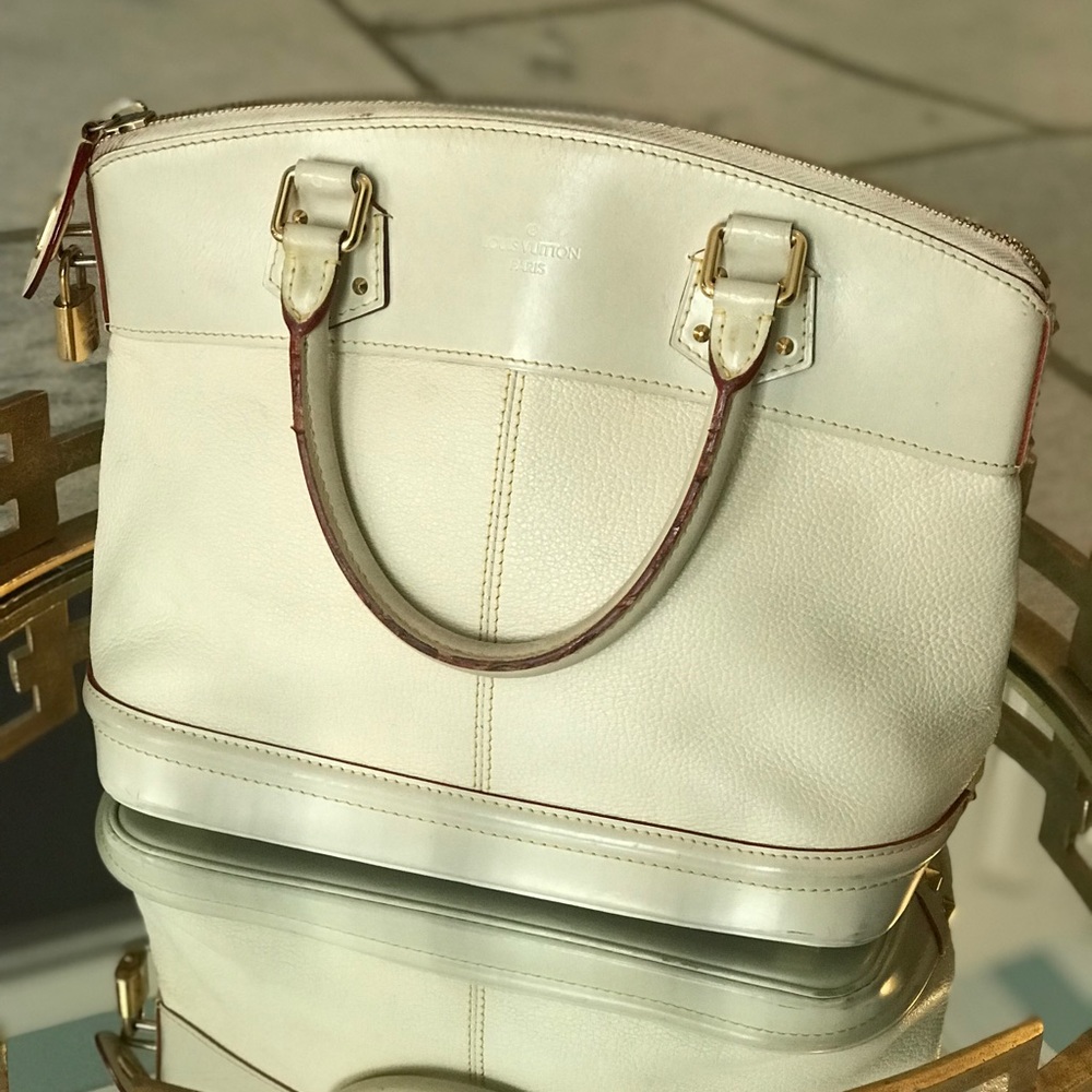 Authentic Louis Vuitton Suhali Lockit PM Cream bag